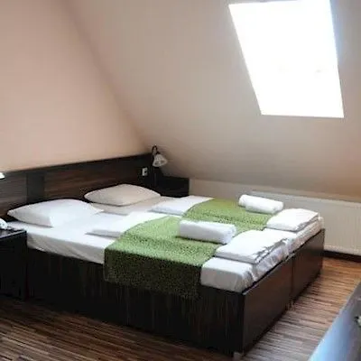 Green Hotel בודפשט