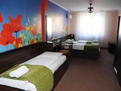 Green Hotel בודפשט 4*,  הונגריה
