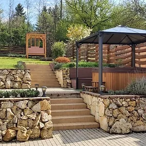 Paradise , Eger Magyarország