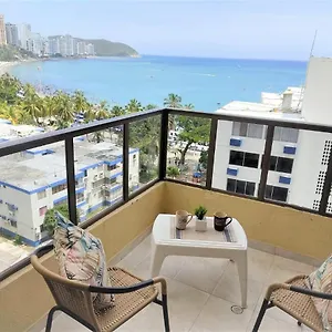 Rodadero Laureles Con Vista Al Mar Y A La Bahía Colombia
