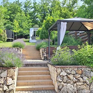 Paradise , Eger Magyarország