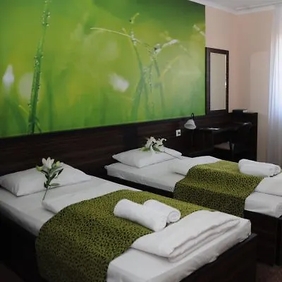 Green Hotel Budapest 4*,