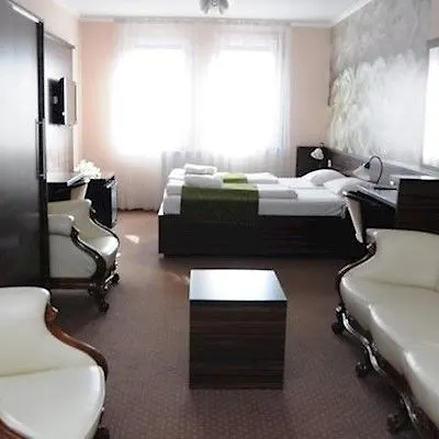 Green Hotel Budapest 4*,