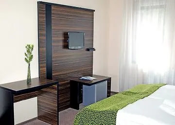 Green Hotel Budapest