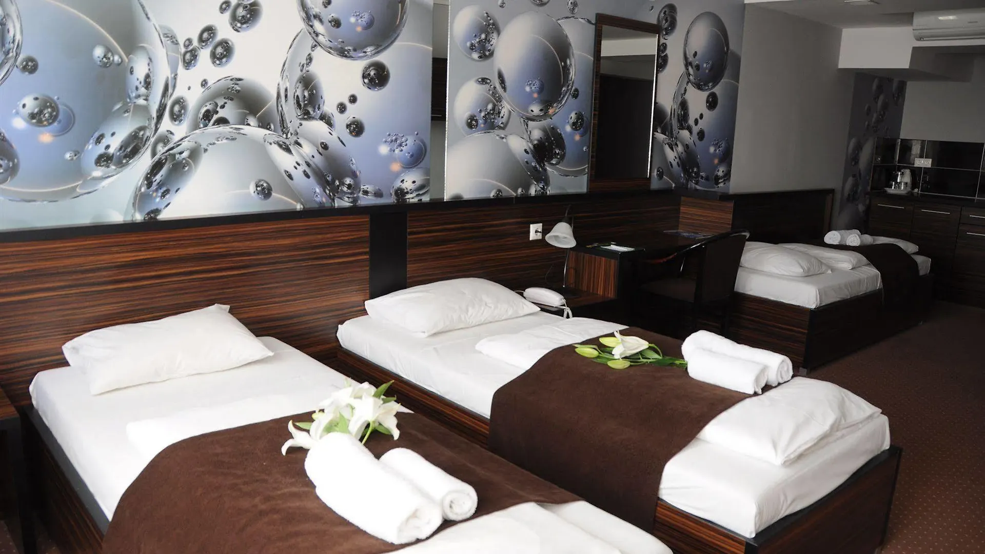 Green Hotel Budapest