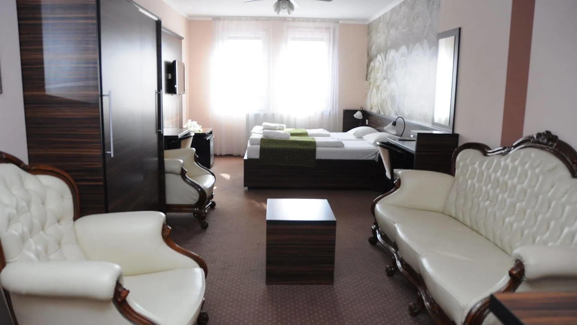 Green Hotel Budapest